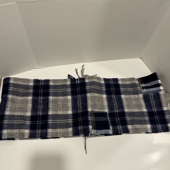 Orvis Tartan Lambswool Scarf Fringe Winter Cozy Soft Made In Scotland - Picture 8 of 8